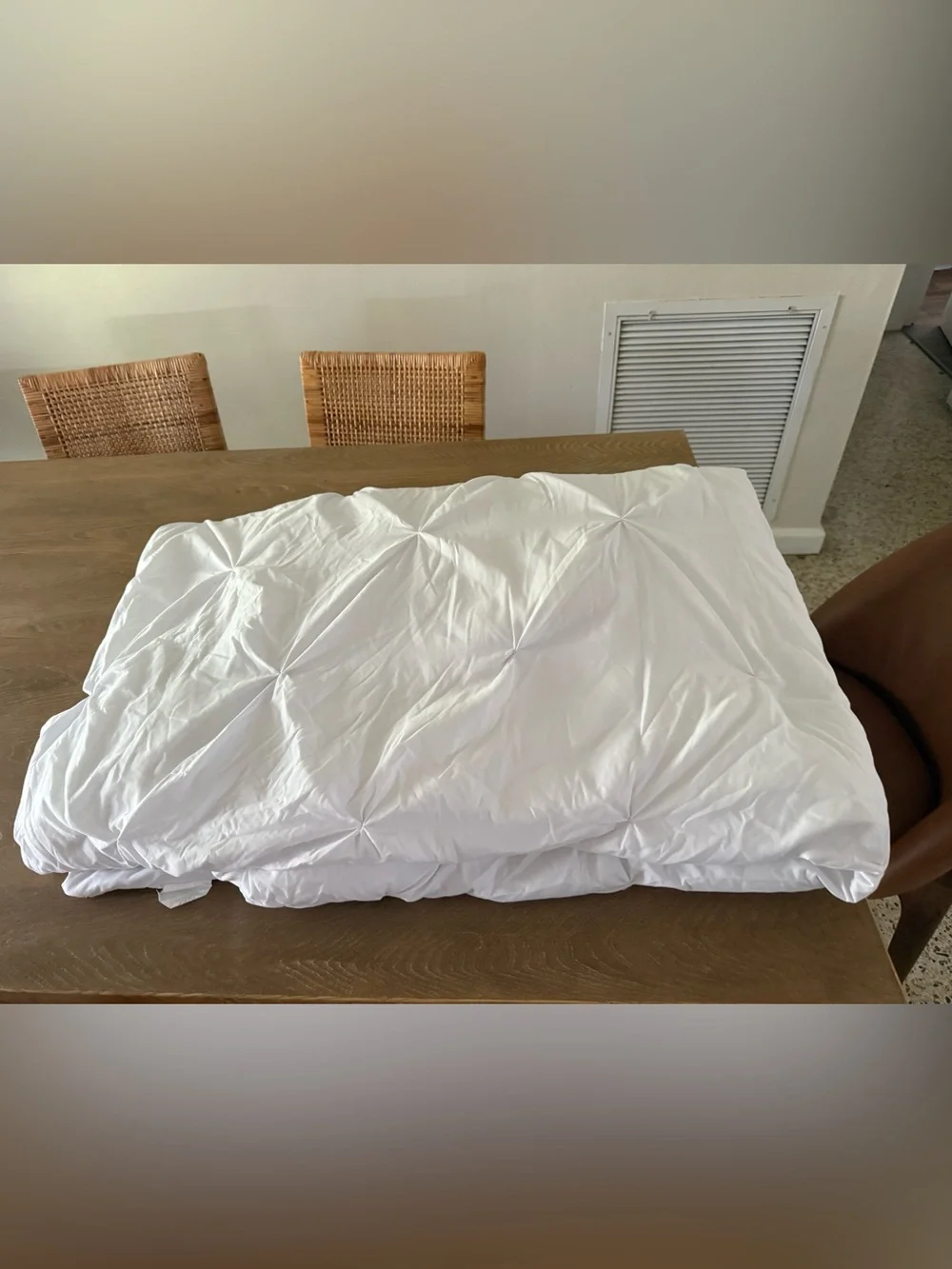 White Pintuck Comforter - Classic Soft Bedding